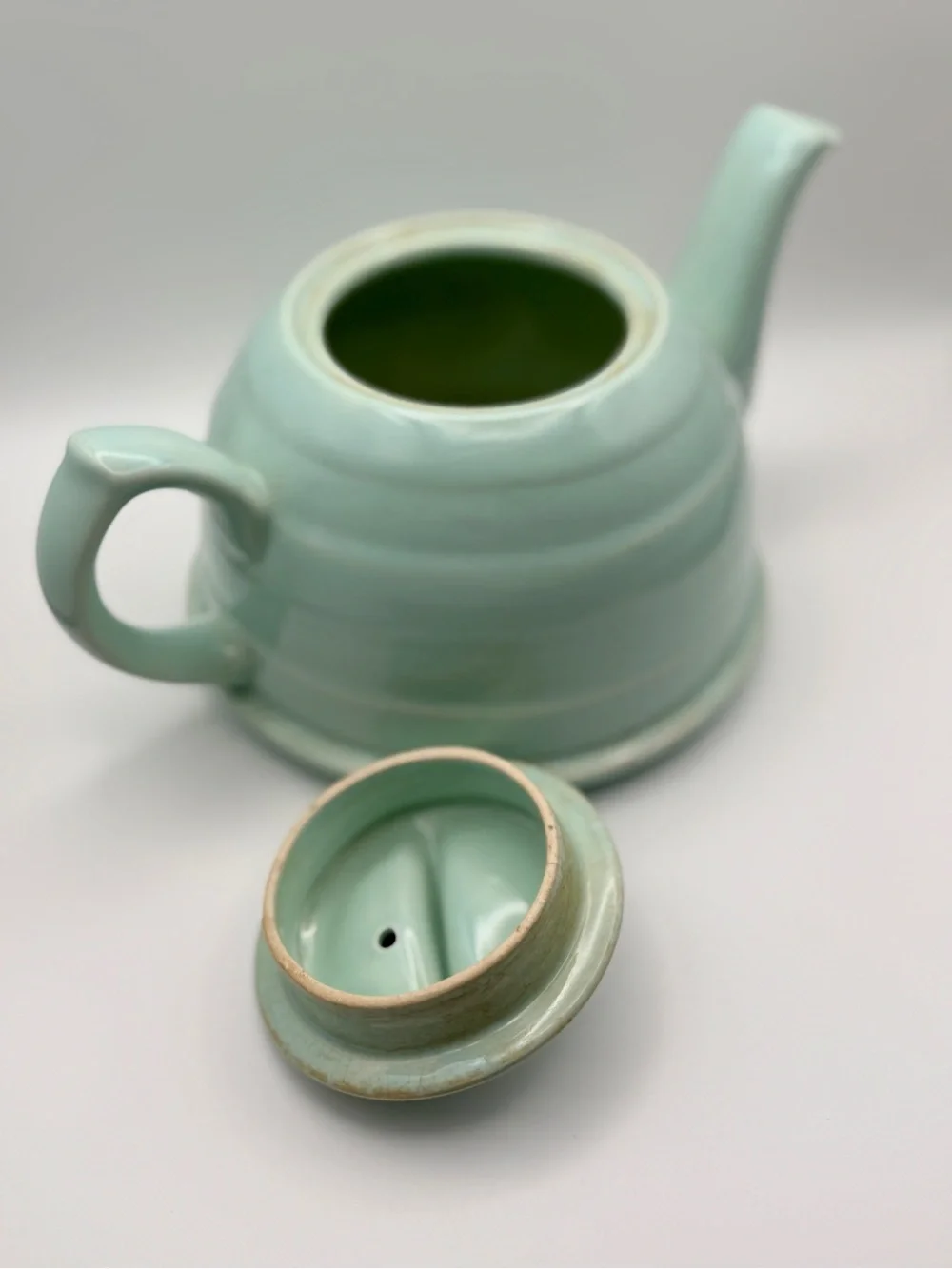 VTG Sadler Beehive Teapot Insulated Celadon Green Reg No 877668 Cottagecore